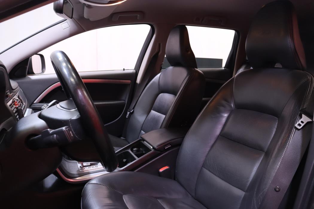 VOLVO XC70 2011