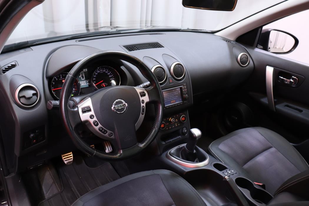 NISSAN Qashqai+2 2012