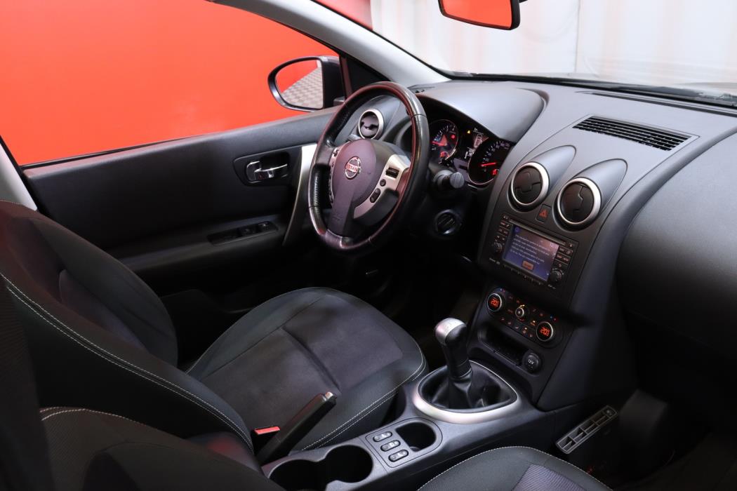 NISSAN Qashqai+2 2012