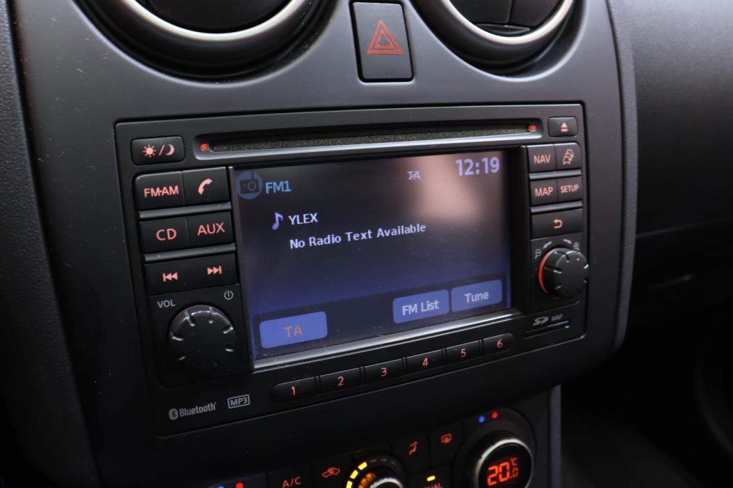 NISSAN Qashqai+2 2012