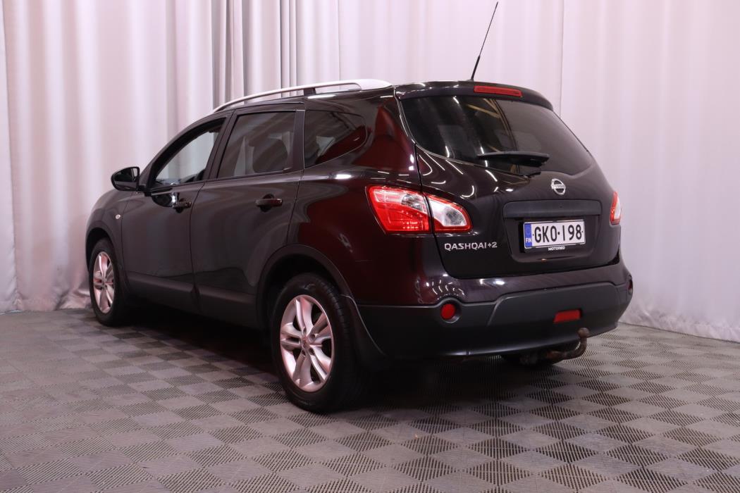 NISSAN Qashqai+2 2012