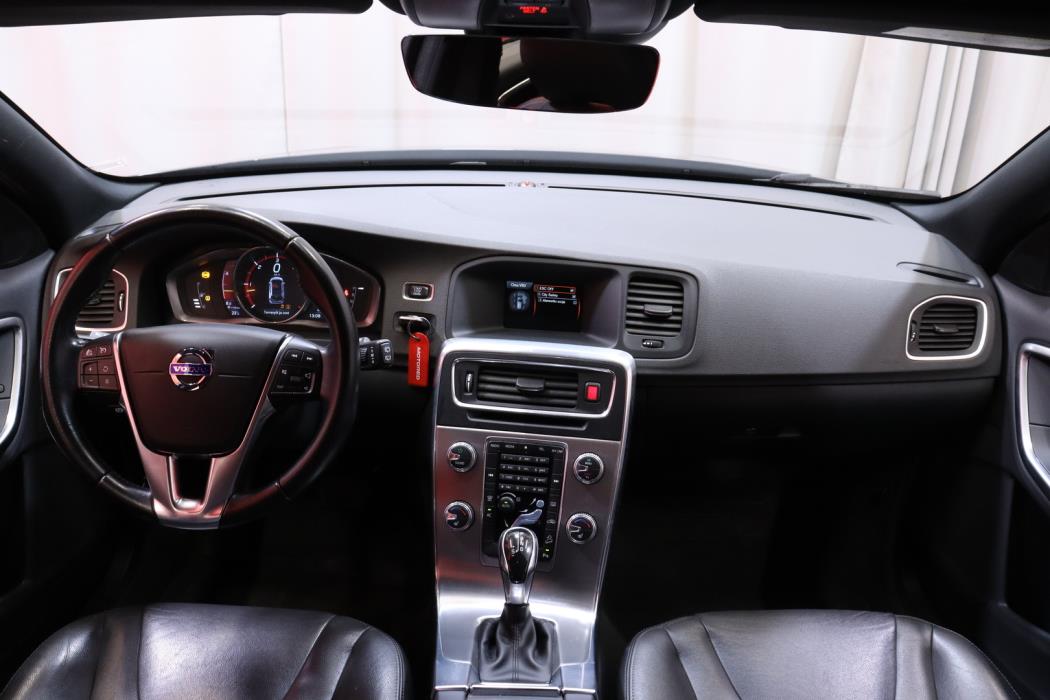 VOLVO V60 Cross Country 2016