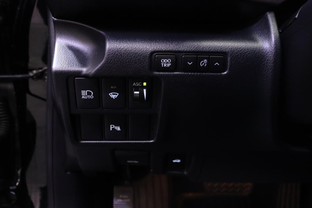 LEXUS IS 2019