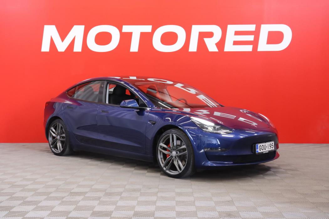 TESLA Model 3 2021