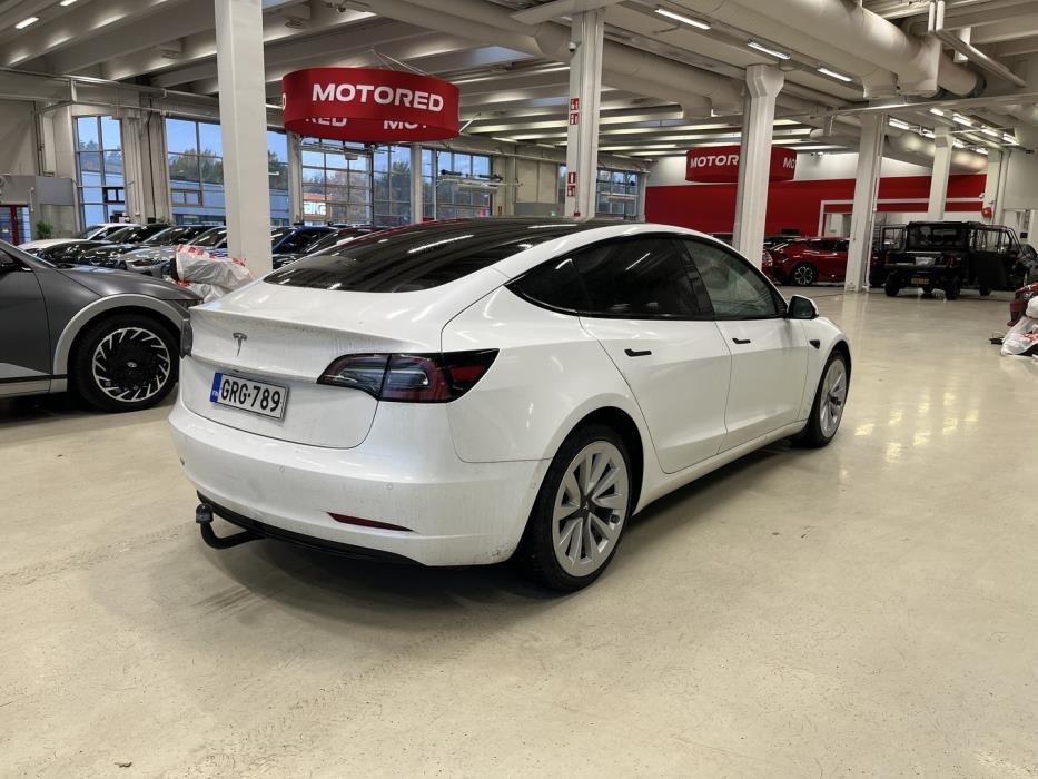 TESLA Model 3 2021