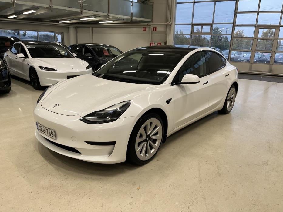 TESLA Model 3 2021
