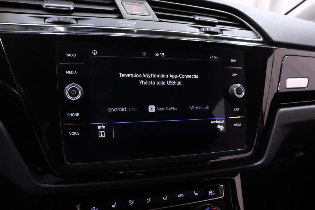 VOLKSWAGEN Touran 2018