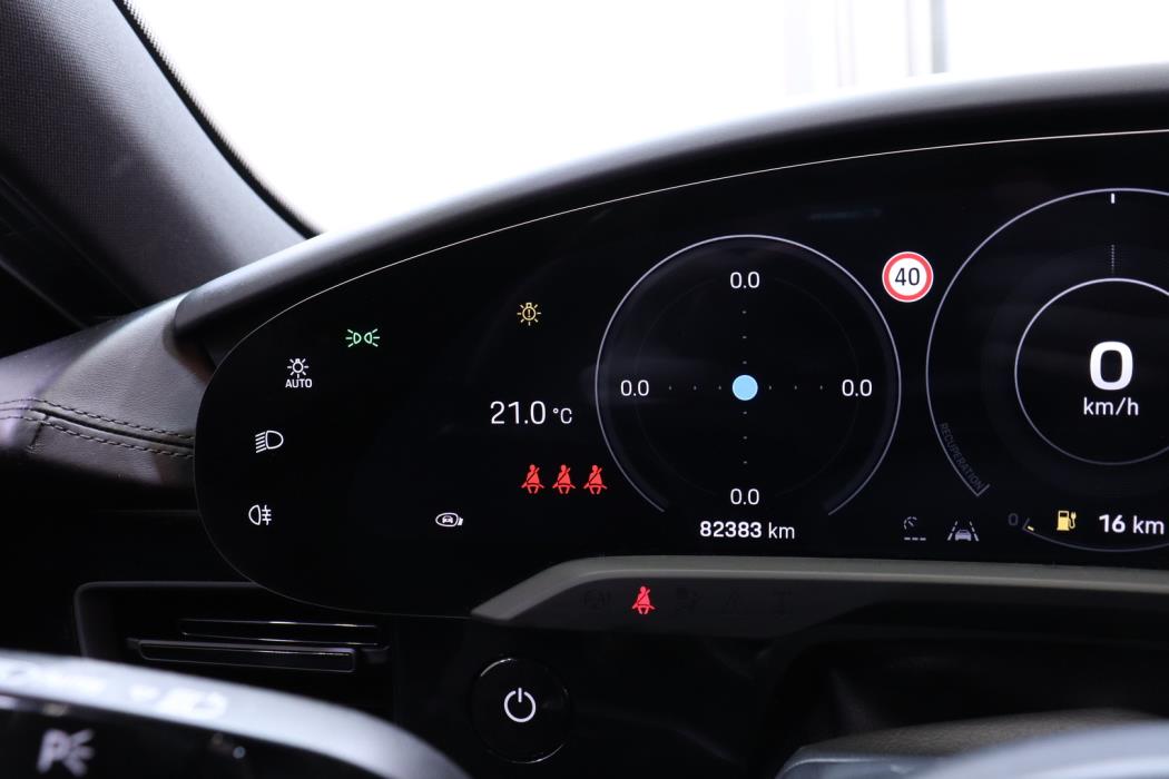 PORSCHE Taycan 2021