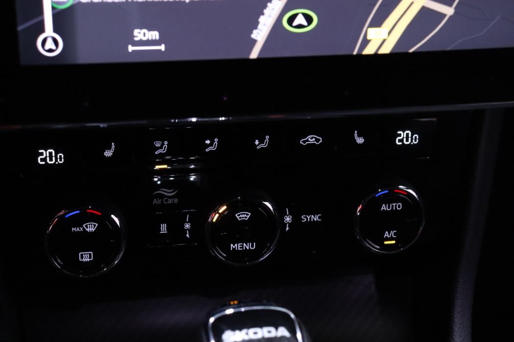 SKODA Superb 2023