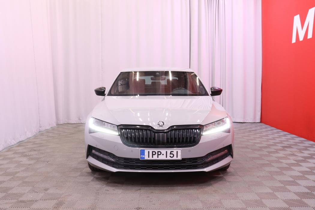 SKODA Superb 2023