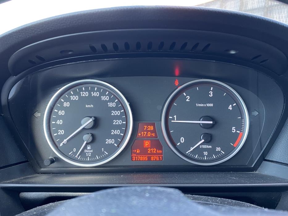 BMW 520 2008