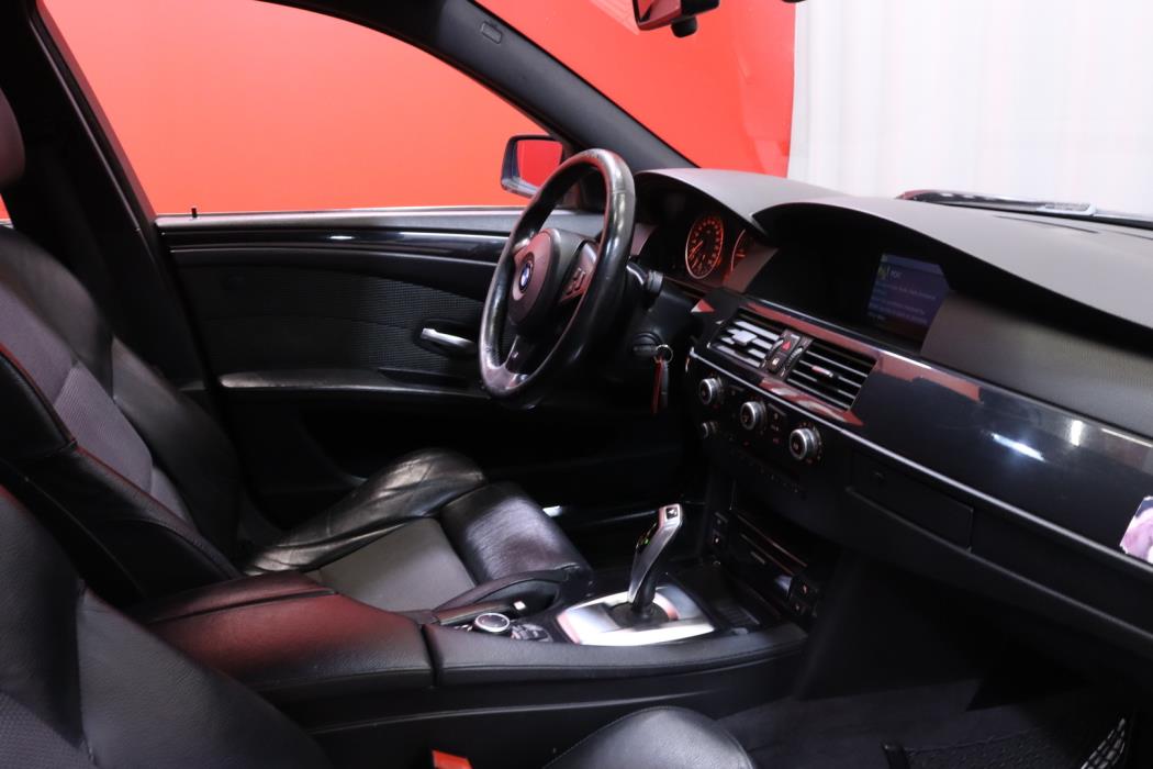 BMW 520 2008