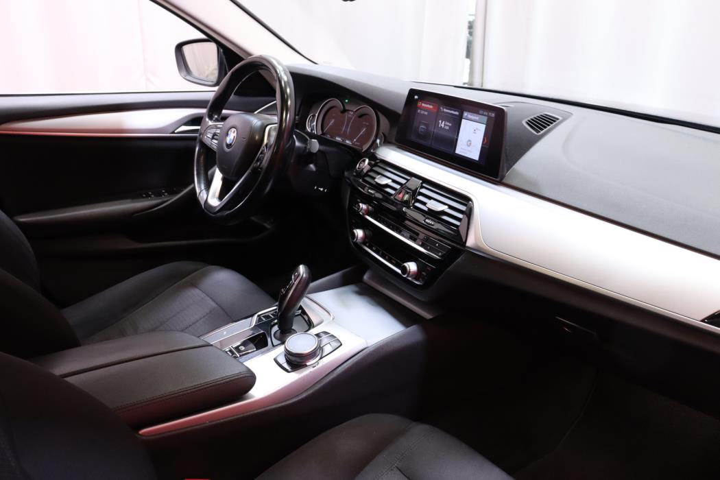 BMW 520 2019