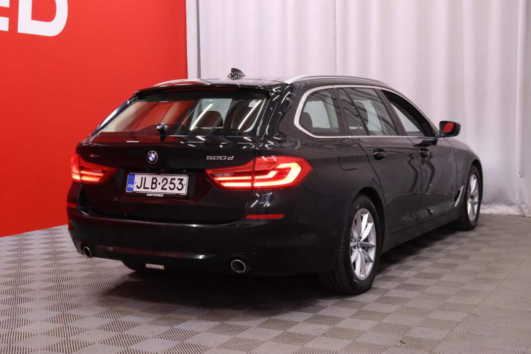 BMW 520 2019