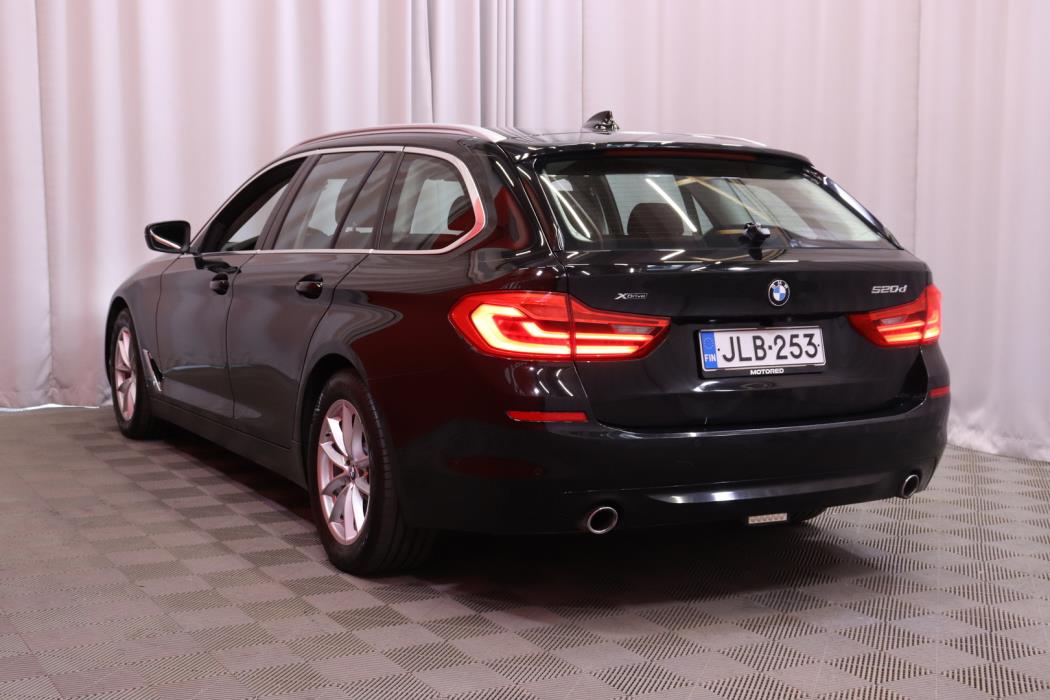 BMW 520 2019