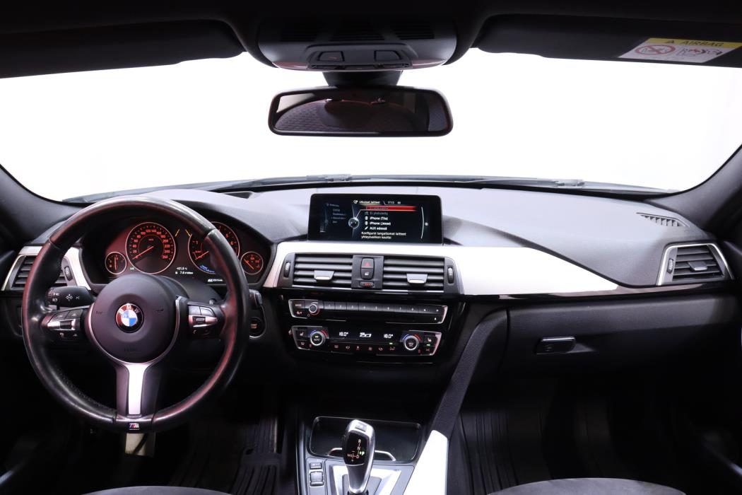 BMW 330 2016