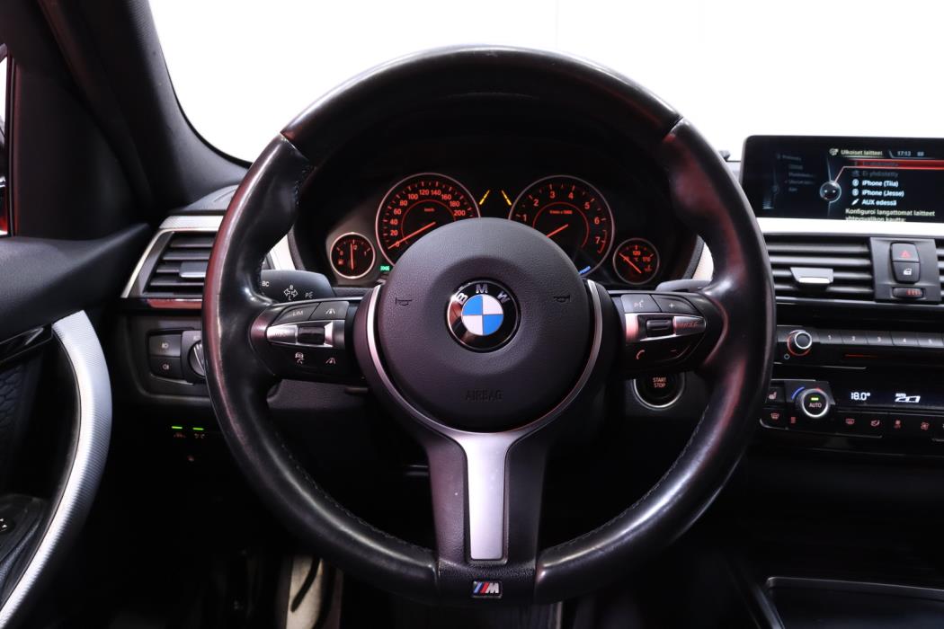 BMW 330 2016