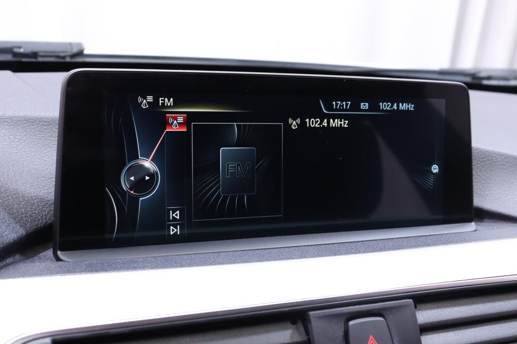 BMW 330 2016