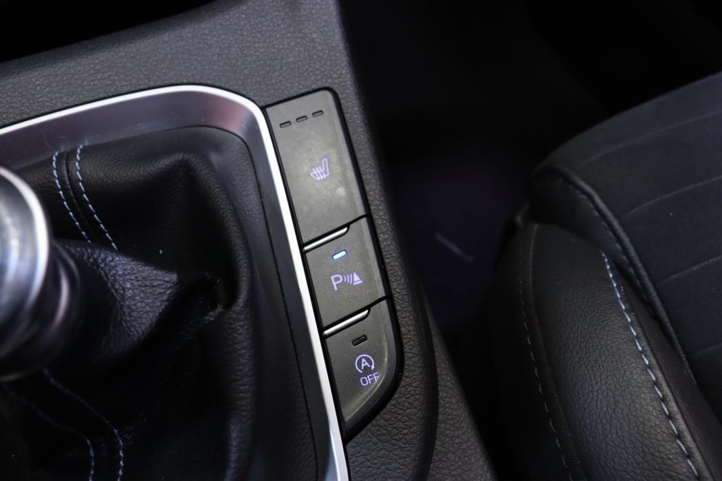 HYUNDAI i30 2019