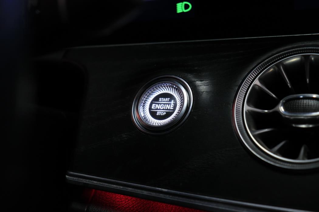 MERCEDES-BENZ E 2018