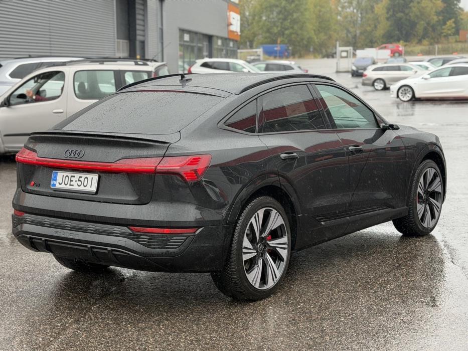 AUDI Q8 e-tron 2024