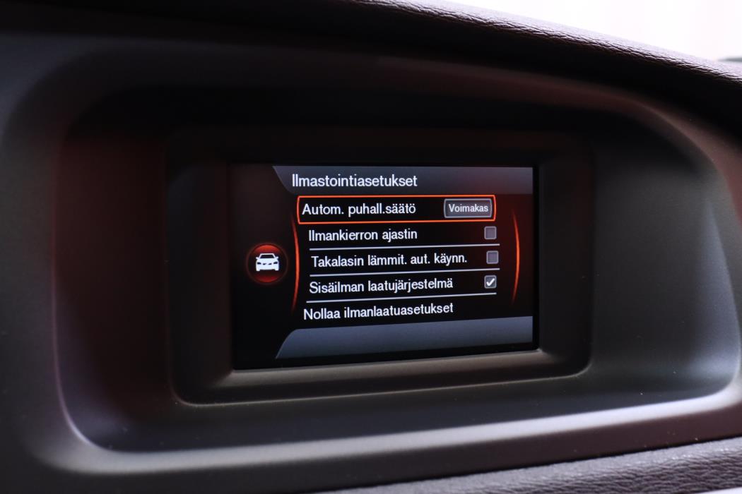 VOLVO V40 2014
