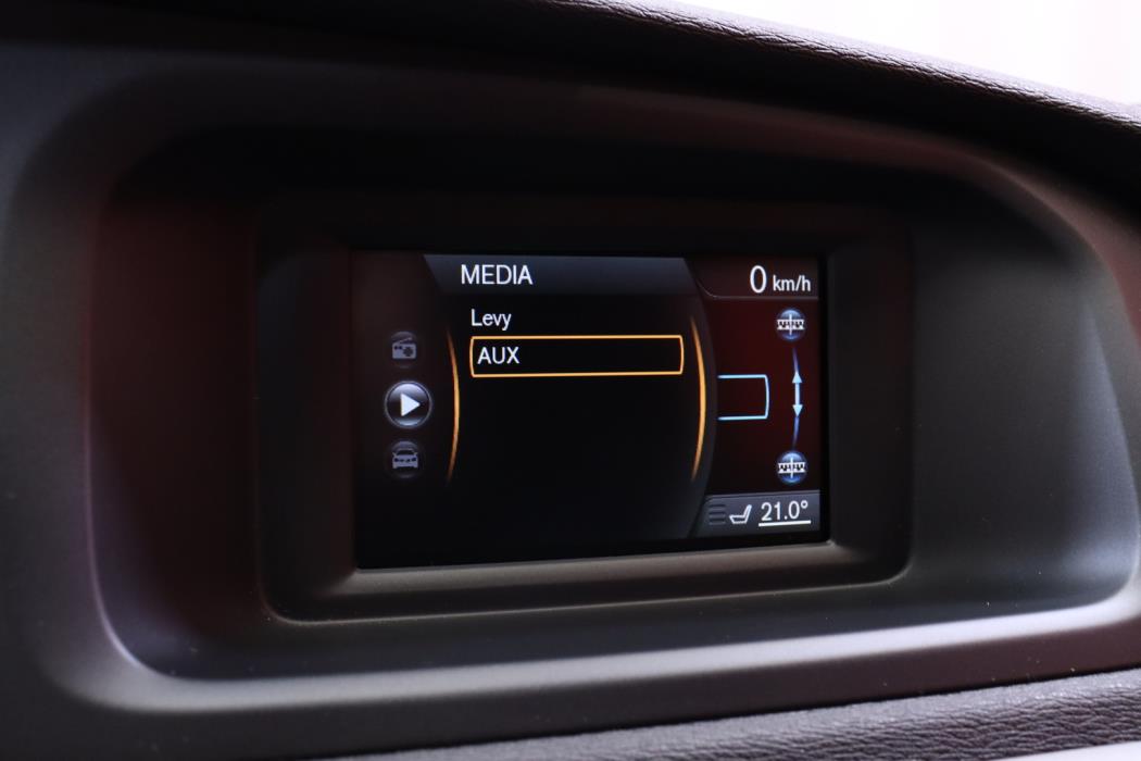 VOLVO V40 2014