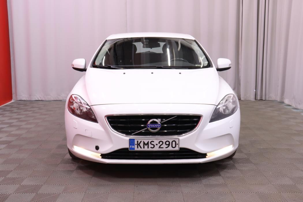 VOLVO V40 2014