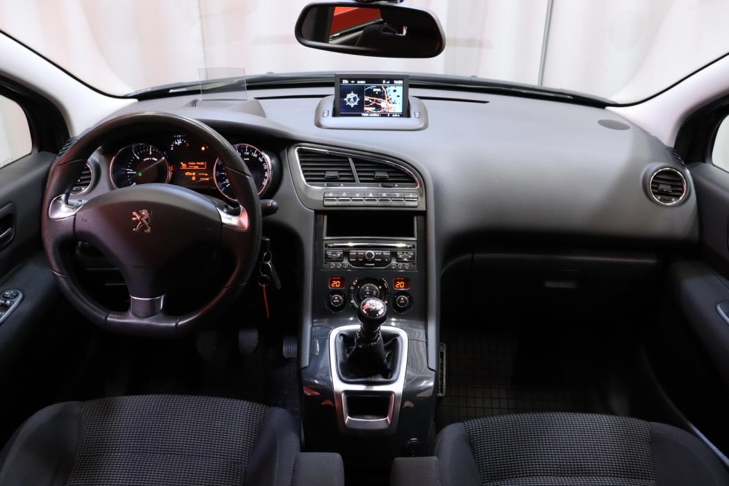 PEUGEOT 5008 2014