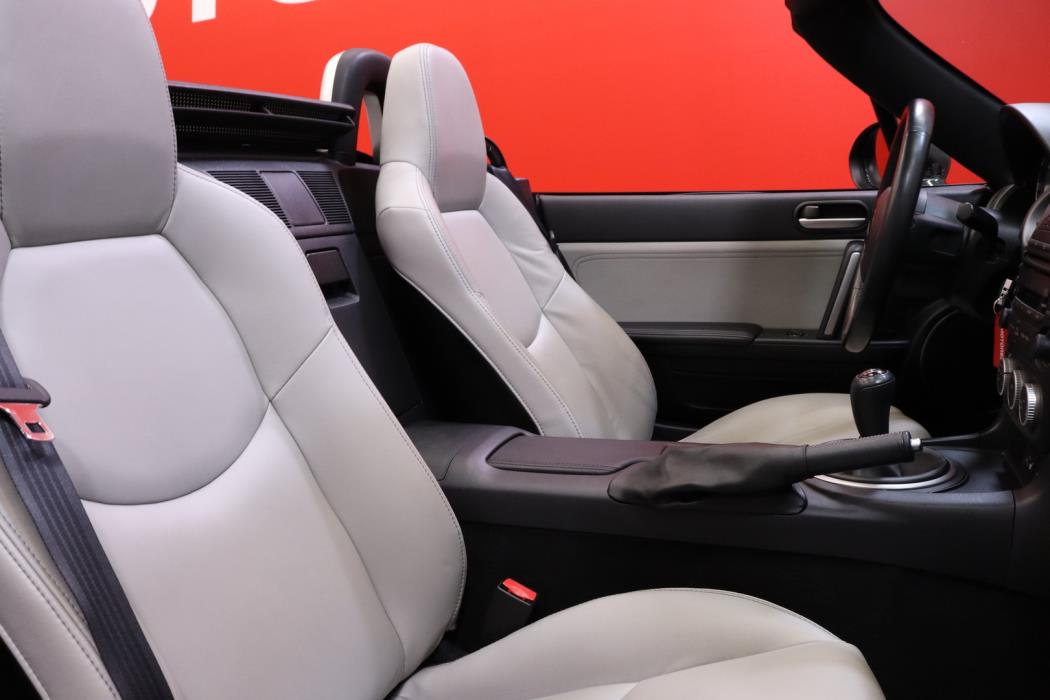 MAZDA MX-5 2011