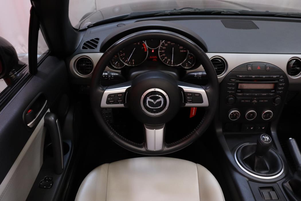 MAZDA MX-5 2011
