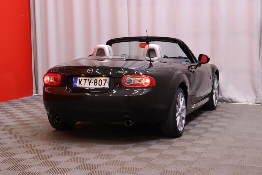MAZDA MX-5 2011
