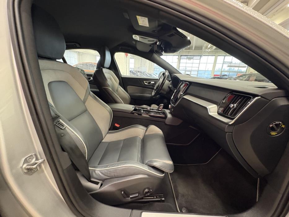 VOLVO S60 2021
