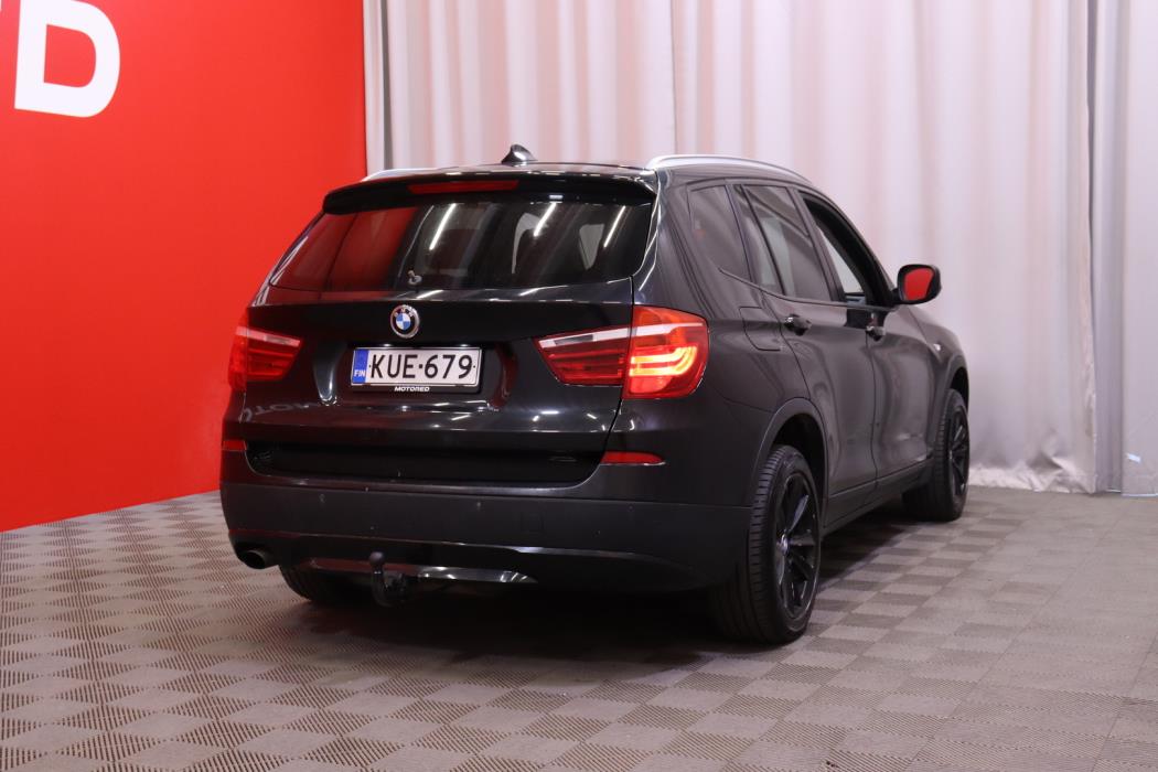 BMW X3 2011