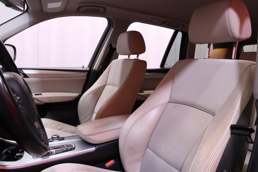 BMW X3 2011