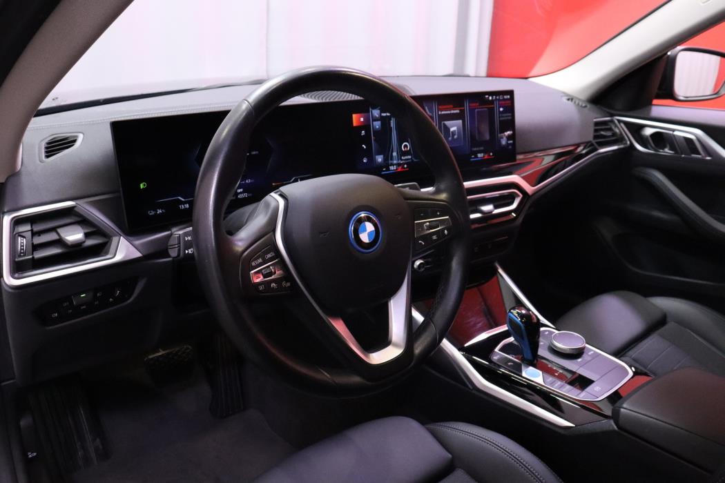 BMW i4 2023