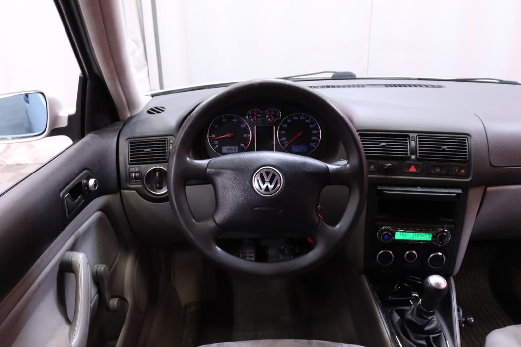 VOLKSWAGEN Golf 1999