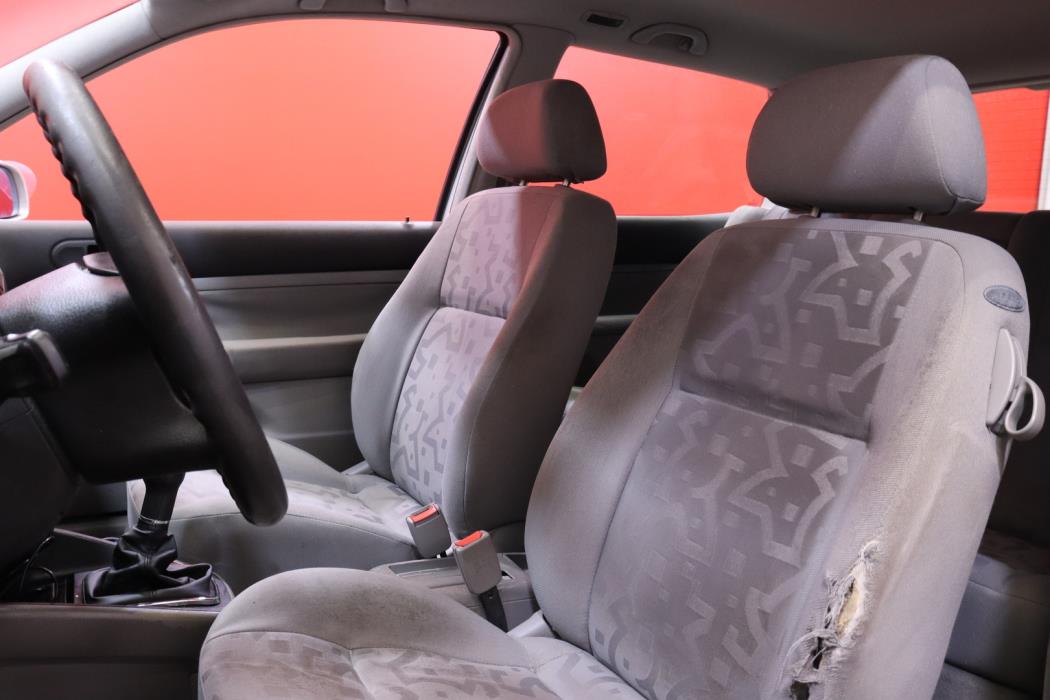 VOLKSWAGEN Golf 1999