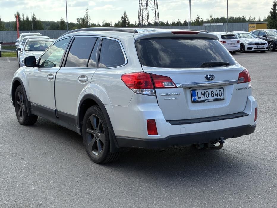 SUBARU Outback 2014