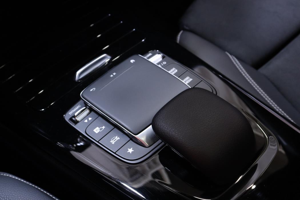 MERCEDES-BENZ CLA 2021