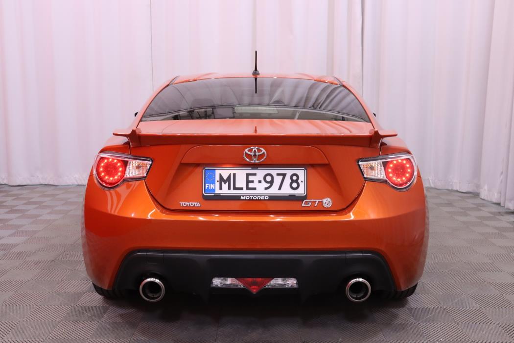 TOYOTA GT86 2013