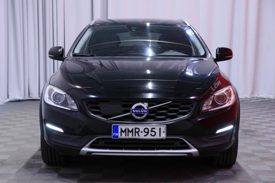VOLVO V60 Cross Country 2016