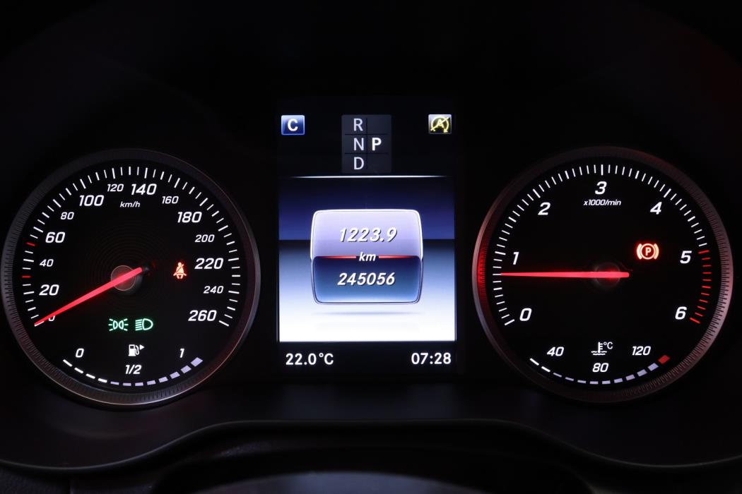 MERCEDES-BENZ C 2018