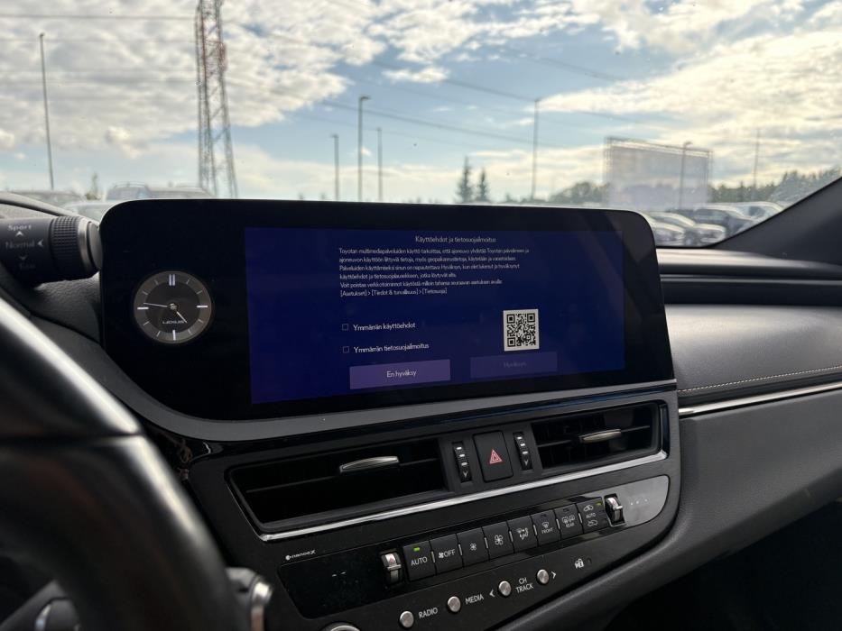 LEXUS ES 2023