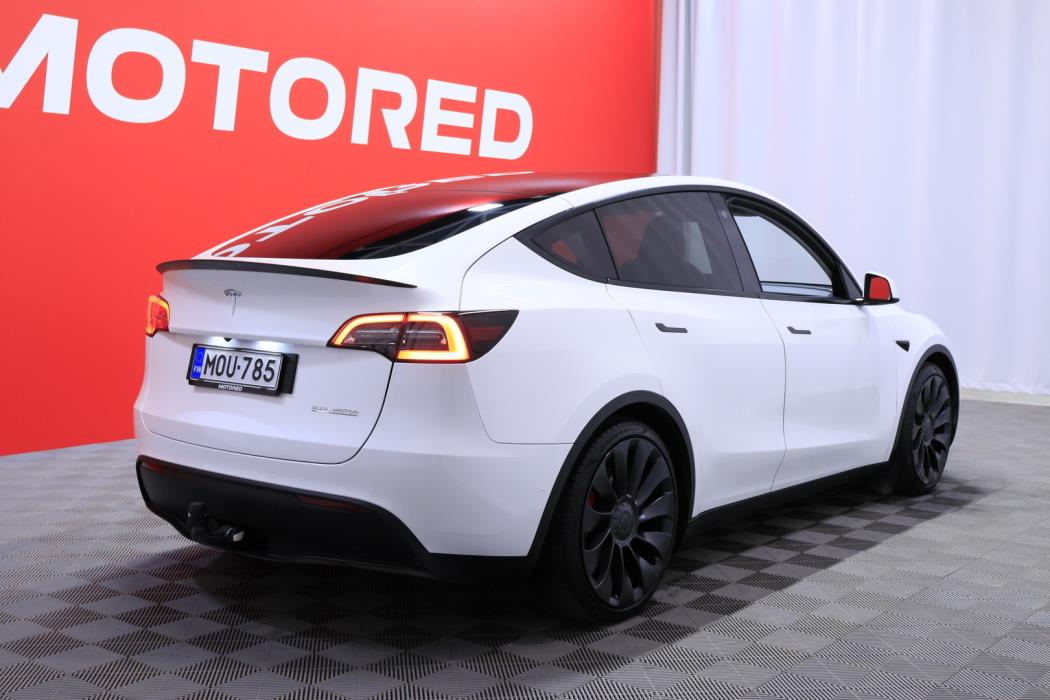 TESLA Model Y 2022