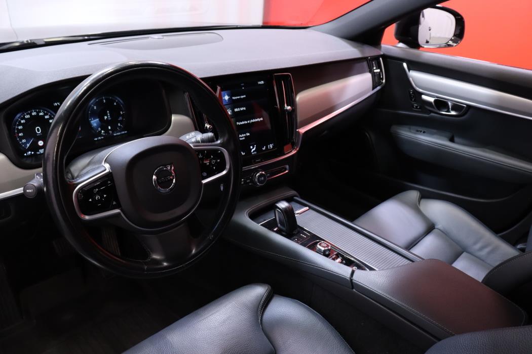 VOLVO V90 Cross Country 2021