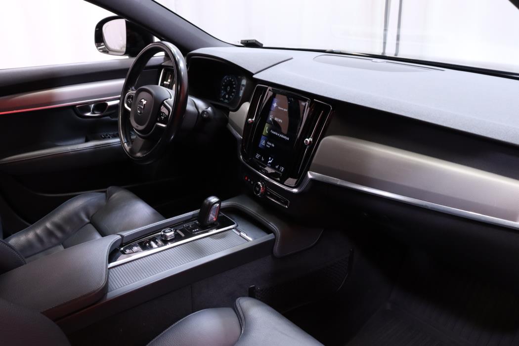 VOLVO V90 Cross Country 2021