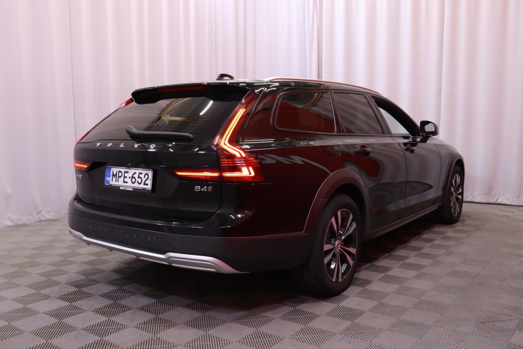 VOLVO V90 Cross Country 2021