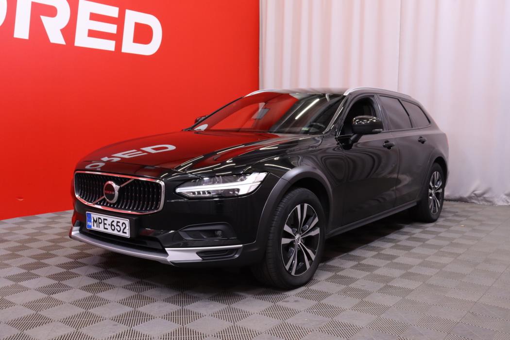 VOLVO V90 Cross Country 2021