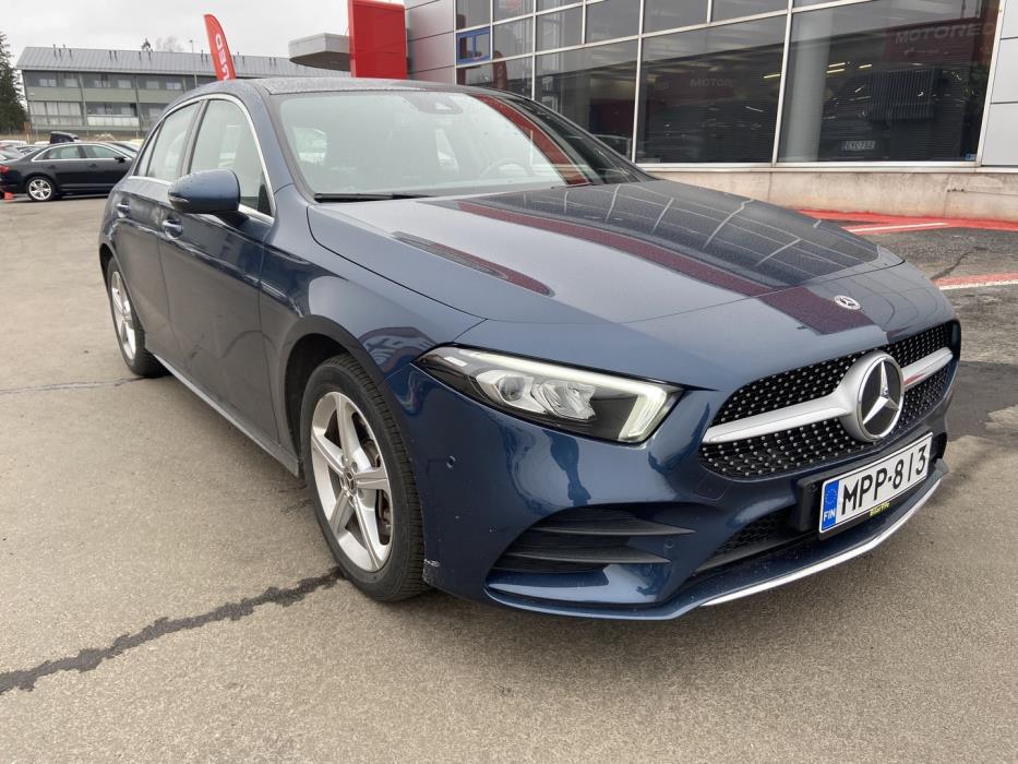 MERCEDES-BENZ A 2023